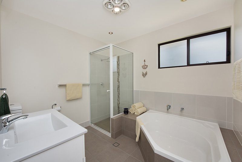 Photo - 15 Nirvana Crescent, Buderim QLD 4556 - Image 8