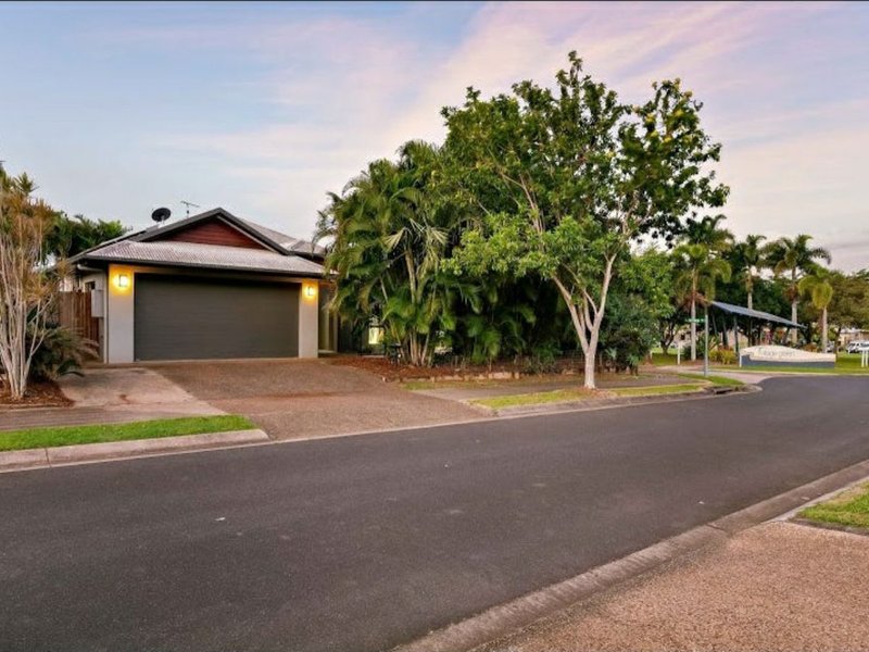 Photo - 15 Norfolk Circuit, Redlynch QLD 4870 - Image 1