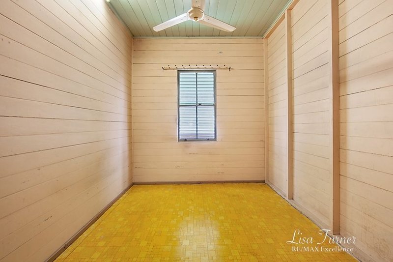 Photo - 15 Norris Street, Hermit Park QLD 4812 - Image 6