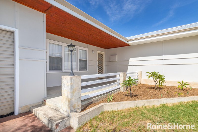 Photo - 15 North Street, East Bunbury WA 6230 - Image 3