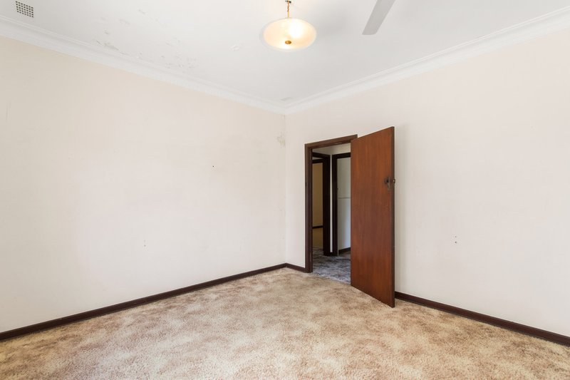 Photo - 15 Northampton Street, East Victoria Park WA 6101 - Image 4