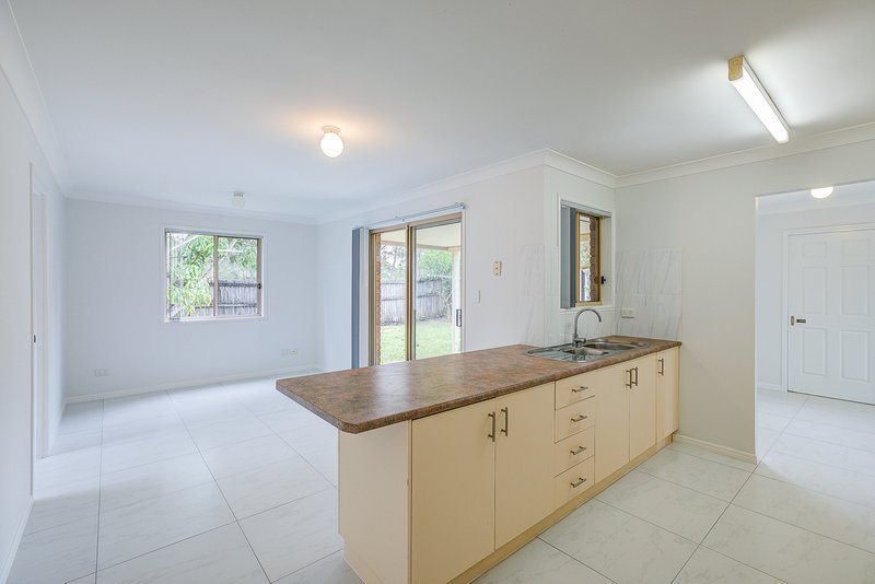 Photo - 15 Oakwood Drive, Waterford West QLD 4133 - Image 6