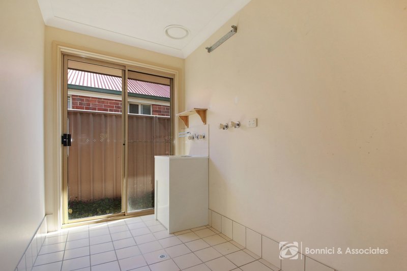 Photo - 15 O'Brien Court, West Albury NSW 2640 - Image 15