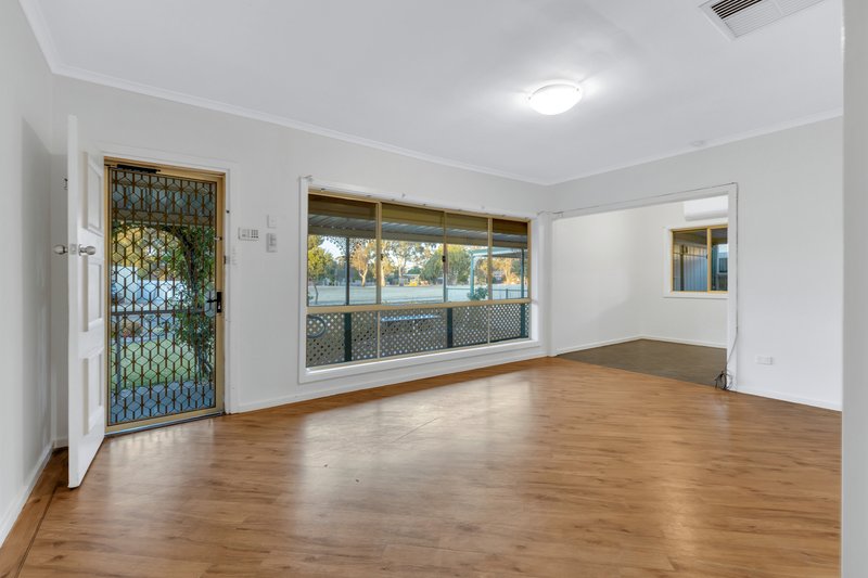 Photo - 15 O'Brien Street, Davoren Park SA 5113 - Image 3