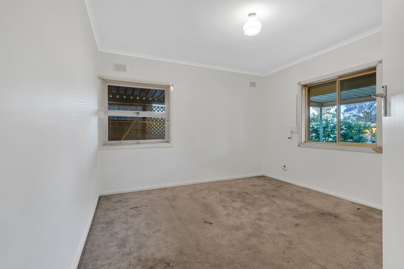 Photo - 15 O'Brien Street, Davoren Park SA 5113 - Image 6