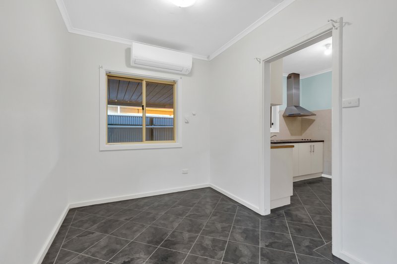 Photo - 15 O'Brien Street, Davoren Park SA 5113 - Image 11