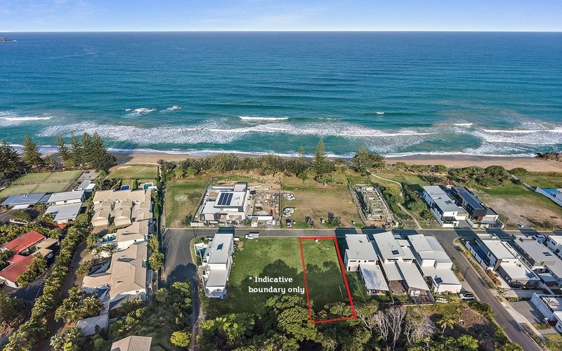 Photo - 15 Oceanfront Drive, Sapphire Beach NSW 2450 - Image 5