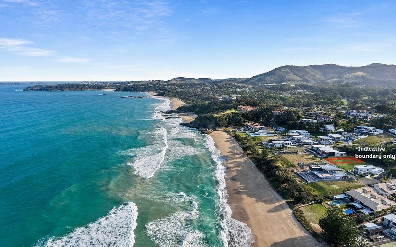 Photo - 15 Oceanfront Drive, Sapphire Beach NSW 2450 - Image 6