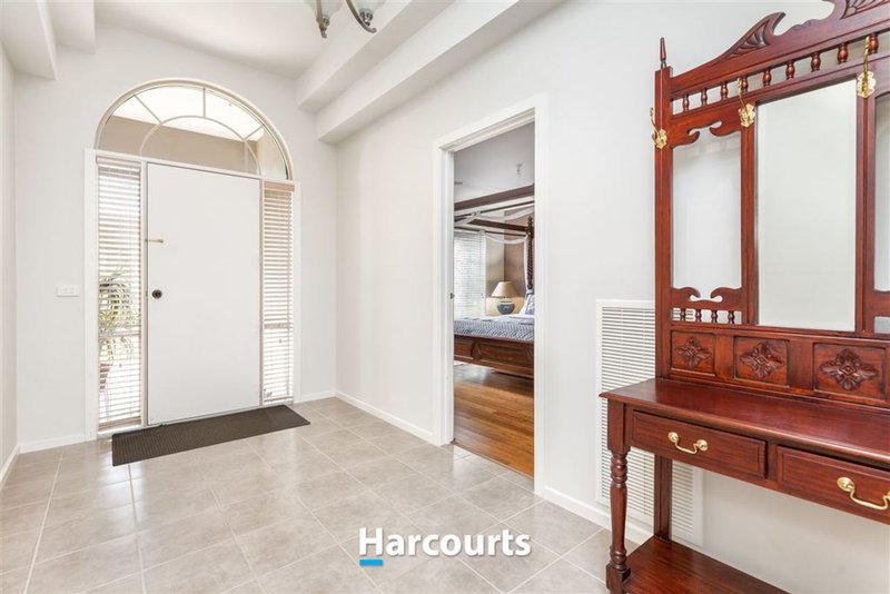 Photo - 15 O'Connell Street, Berwick VIC 3806 - Image 2