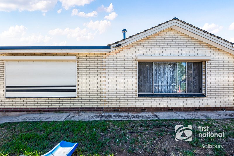 Photo - 15 Oleander Drive, Parafield Gardens SA 5107 - Image 2