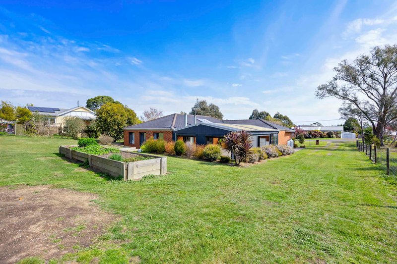 Photo - 15 Olinda Street, Beaufort VIC 3373 - Image 22