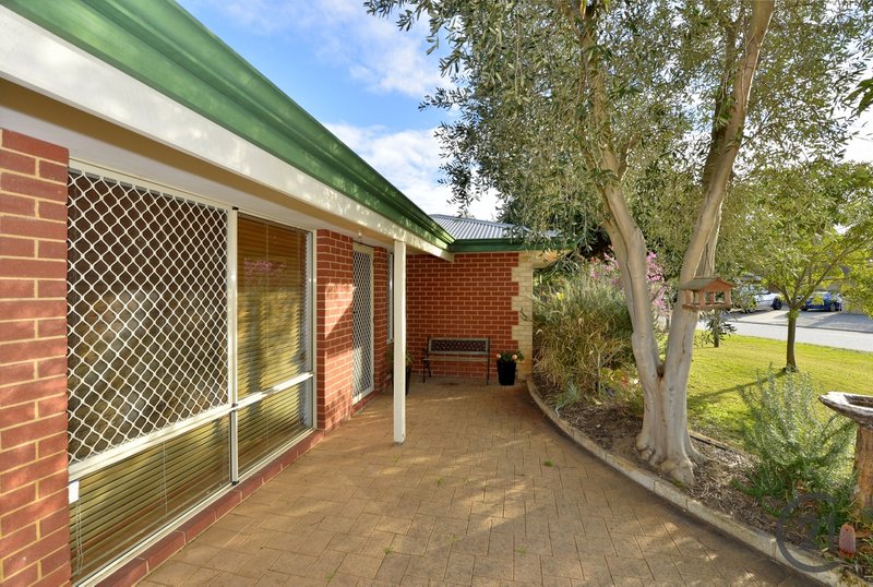 Photo - 15 Ombersley Way, Coodanup WA 6210 - Image 3