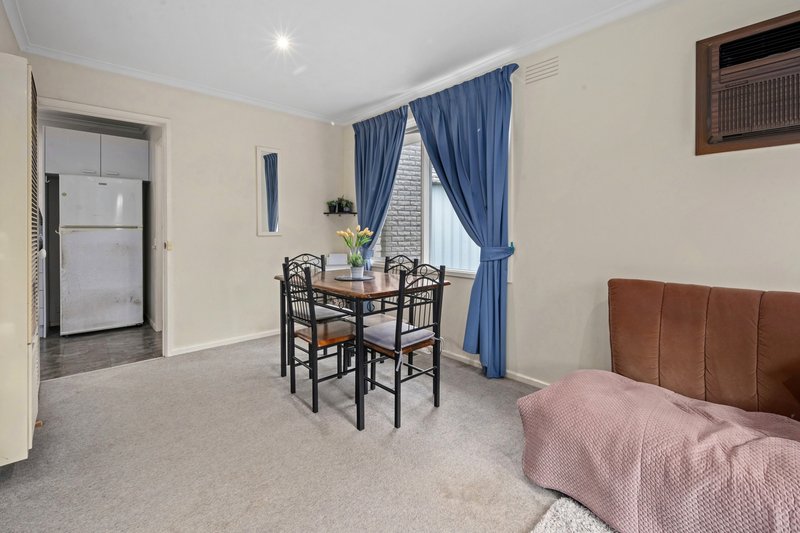 Photo - 15 Orchid Court, Lalor VIC 3075 - Image 3