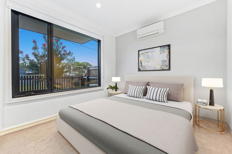 Photo - 15 Orchid Drive, Keysborough VIC 3173 - Image 6