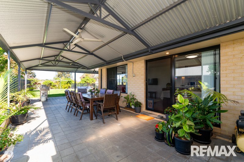 Photo - 15 Ornata Bend, Banksia Grove WA 6031 - Image 20