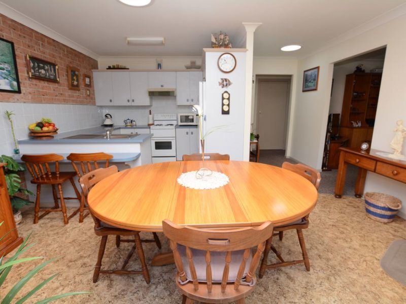 Photo - 1/5 Osprey Avenue, Old Bar NSW 2430 - Image 3