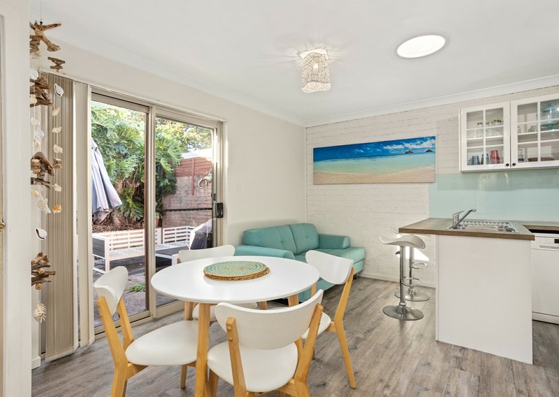 Photo - 1/5 Osprey Avenue, Old Bar NSW 2430 - Image 4