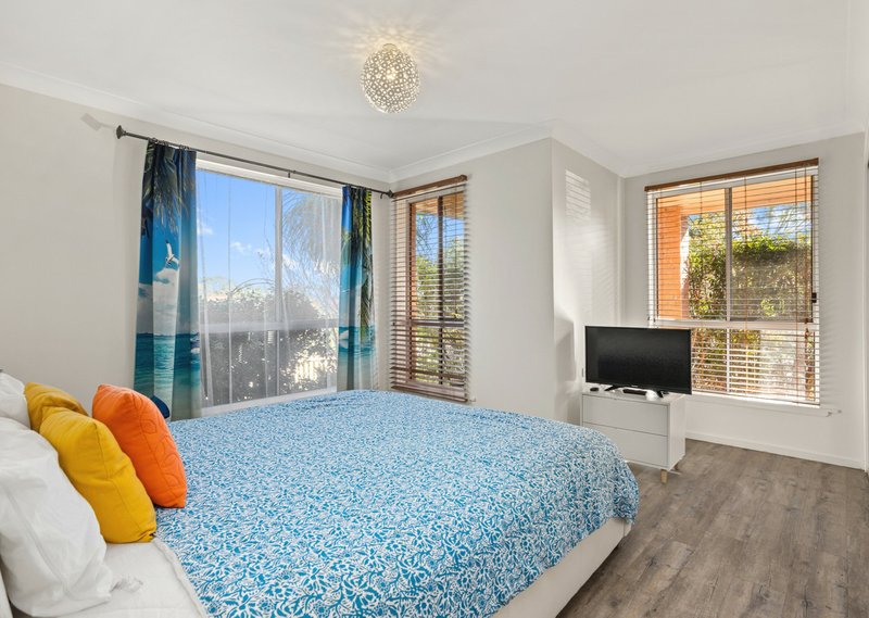 Photo - 1/5 Osprey Avenue, Old Bar NSW 2430 - Image 8