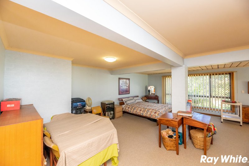 Photo - 15 Pacific View Drive, Hallidays Point NSW 2430 - Image 8