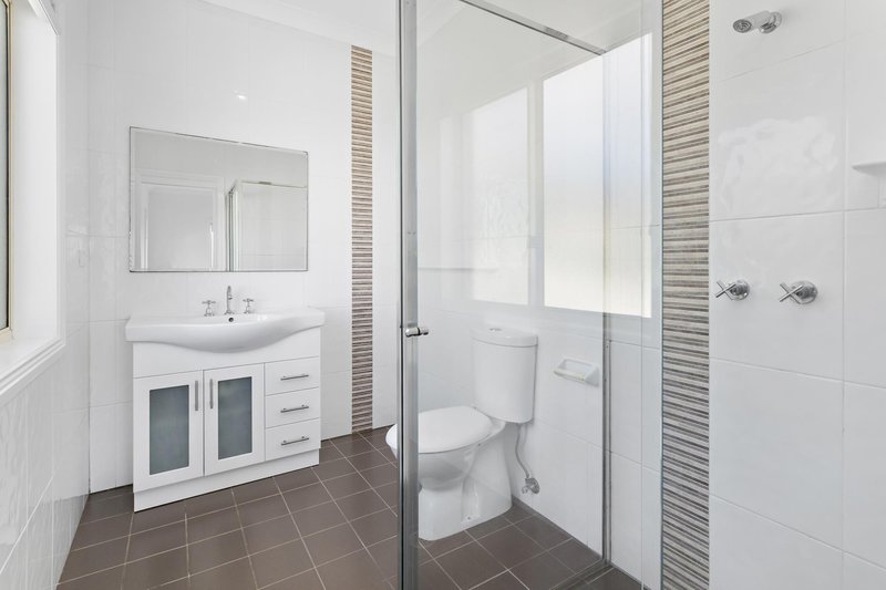 Photo - 15 Panbula Place, Flinders NSW 2529 - Image 5