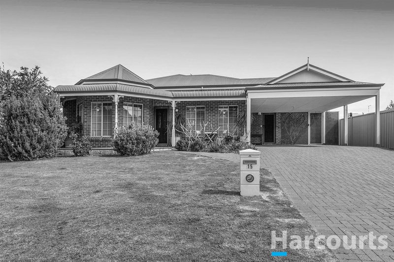 15 Paradise Circuit, Halls Head WA 6210