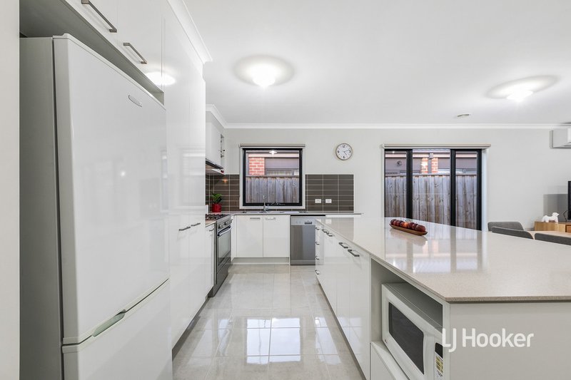 Photo - 15 Parliament Street, Point Cook VIC 3030 - Image 5