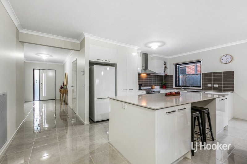 Photo - 15 Parliament Street, Point Cook VIC 3030 - Image 6