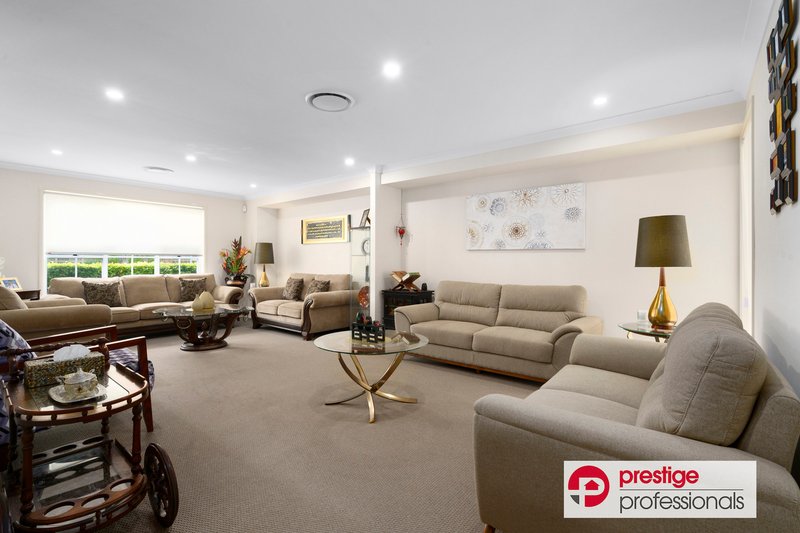 Photo - 15 Paroo Court, Wattle Grove NSW 2173 - Image 2