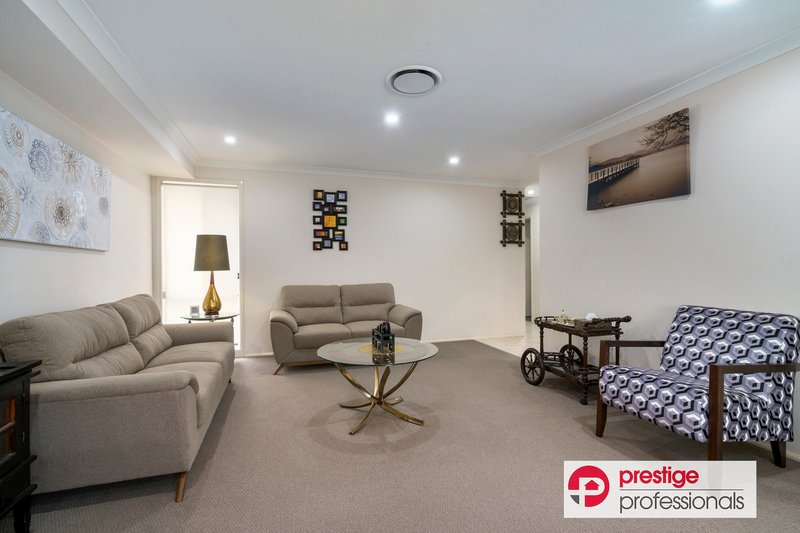 Photo - 15 Paroo Court, Wattle Grove NSW 2173 - Image 3