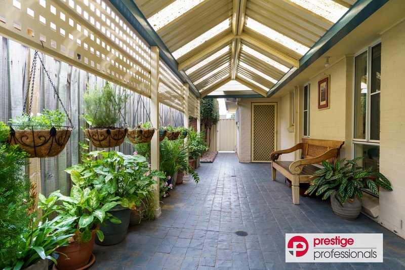 Photo - 15 Paroo Court, Wattle Grove NSW 2173 - Image 11