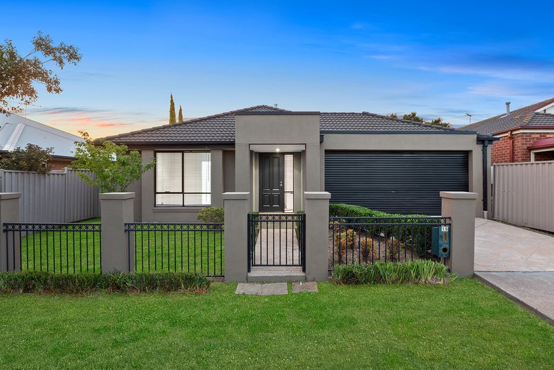 15 Parramatta Walk, Craigieburn VIC 3064