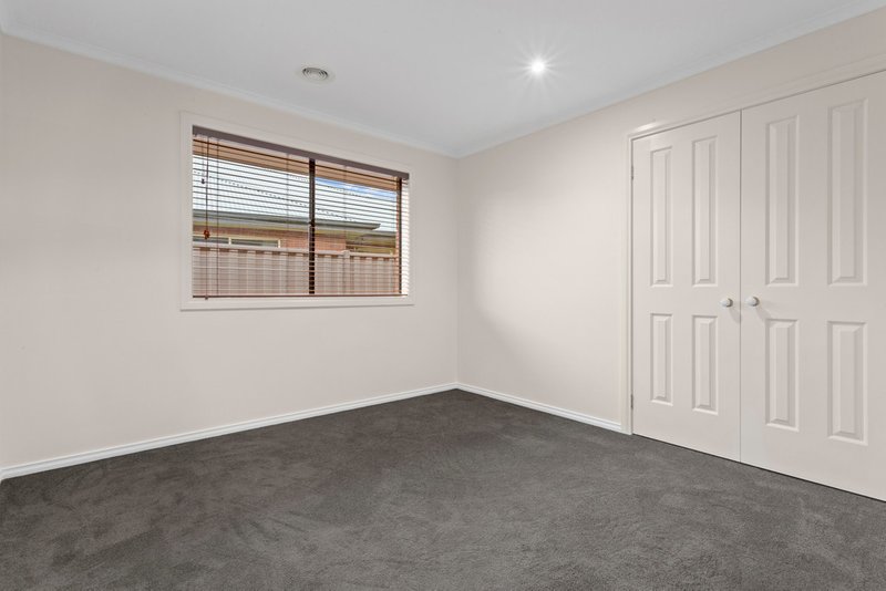 Photo - 15 Parramatta Walk, Craigieburn VIC 3064 - Image 6