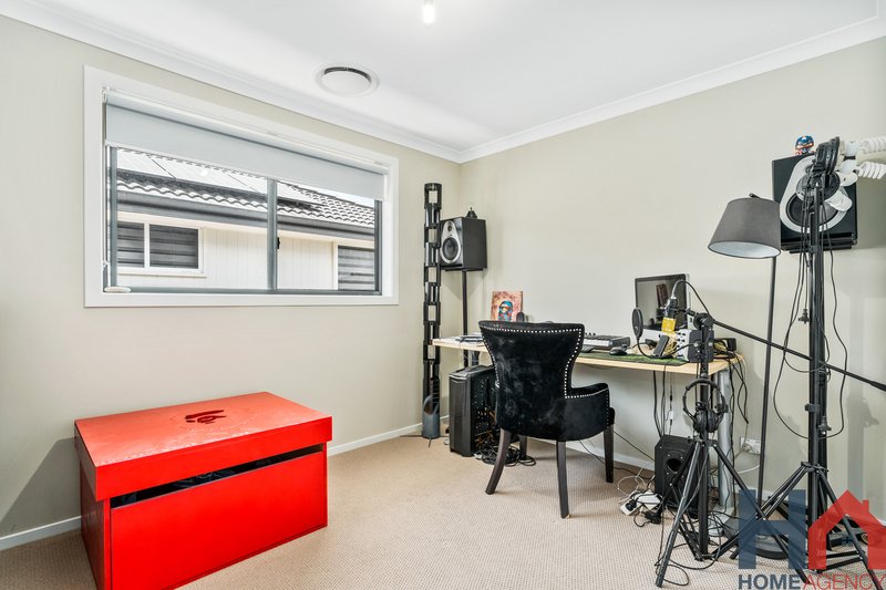 Photo - 15 Passionflower Street, Marsden Park NSW 2765 - Image 7