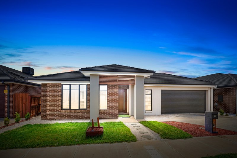 15 Pastille Road, Manor Lakes VIC 3024