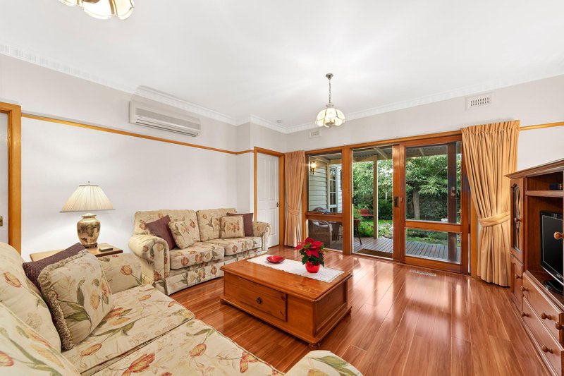 Photo - 15 Patricia Road, Blackburn VIC 3130 - Image 4