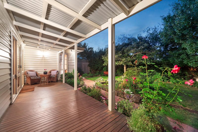 Photo - 15 Patricia Road, Blackburn VIC 3130 - Image 12