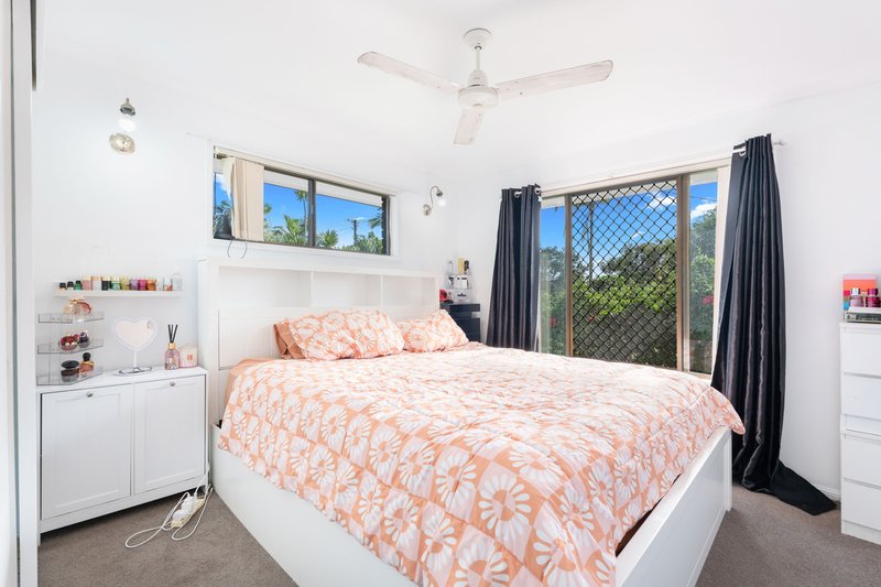 Photo - 15 Paul Drive, Point Vernon QLD 4655 - Image 13