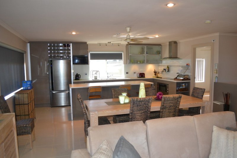 Photo - 15 Pebble Beach Road, Port Victoria SA 5573 - Image 4