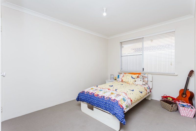 Photo - 15 Peel Road, Coogee WA 6166 - Image 13