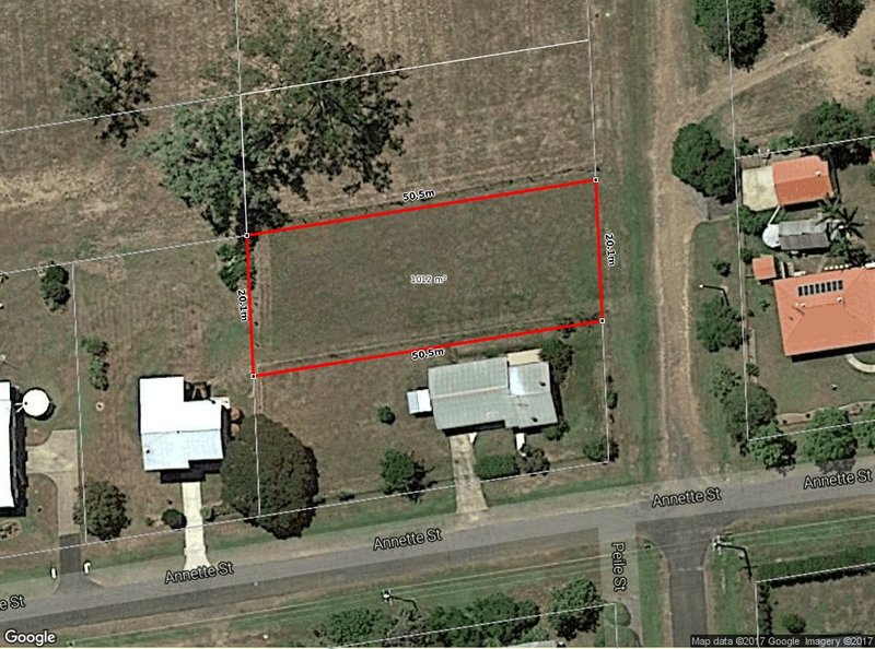 Photo - 15 Peile Street, Toogoolawah QLD 4313 - Image 3