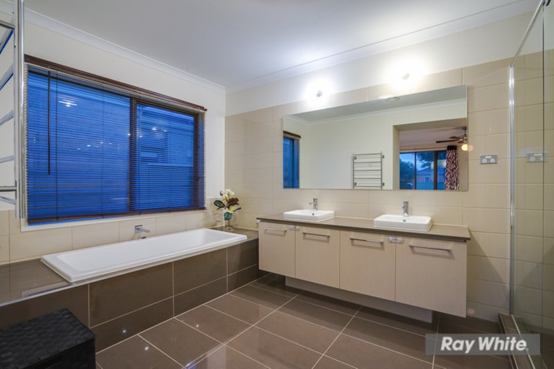 Photo - 15 Pembury Way, Wyndham Vale VIC 3024 - Image 6