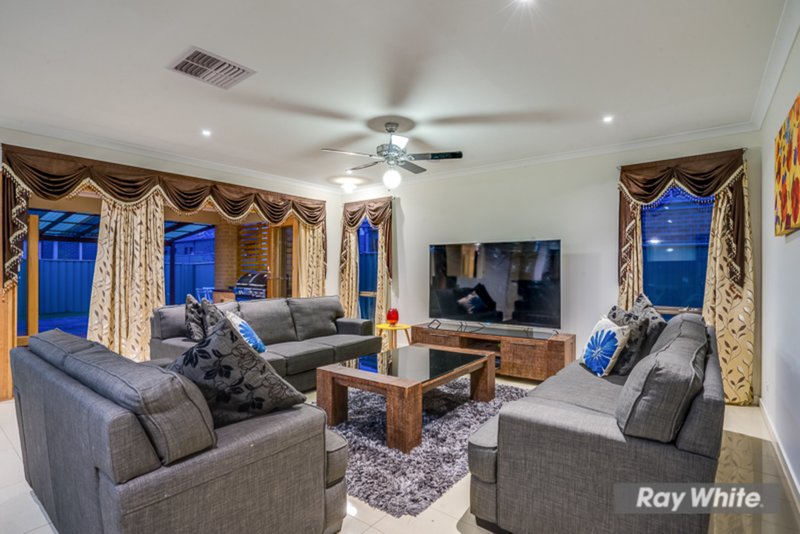 Photo - 15 Pembury Way, Wyndham Vale VIC 3024 - Image 8