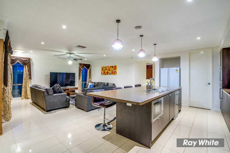 Photo - 15 Pembury Way, Wyndham Vale VIC 3024 - Image 12