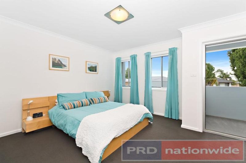 Photo - 15 Penrose Avenue, East Hills NSW 2213 - Image 5