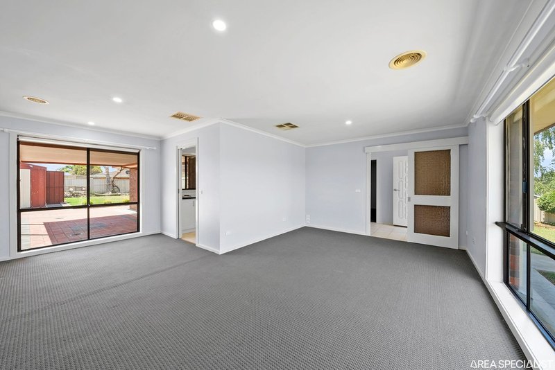 Photo - 15 Percival Street, Shepparton VIC 3630 - Image 2