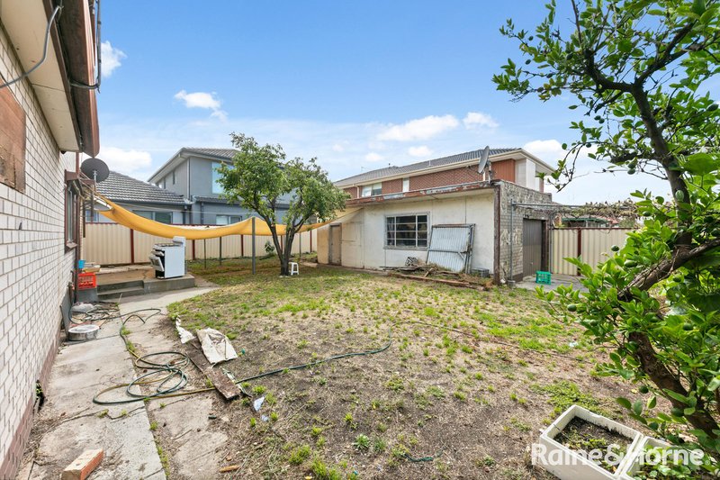 Photo - 15 Percy Street, St Albans VIC 3021 - Image 15