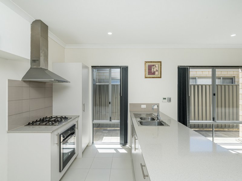 Photo - 15 Perlis Road, Brabham WA 6055 - Image 3