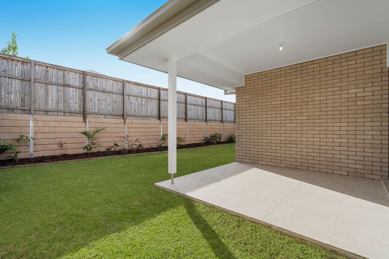 Photo - 15 Peterson Way, White Rock QLD 4306 - Image 17