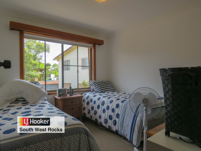 Photo - 15 Phillip Drive, South West Rocks NSW 2431 - Image 10