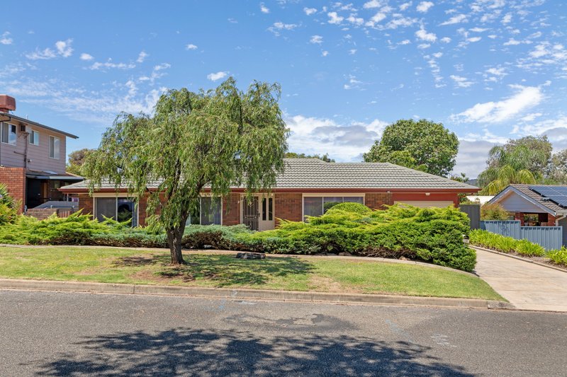 Photo - 15 Phoebe Avenue, Modbury Heights SA 5092 - Image 2